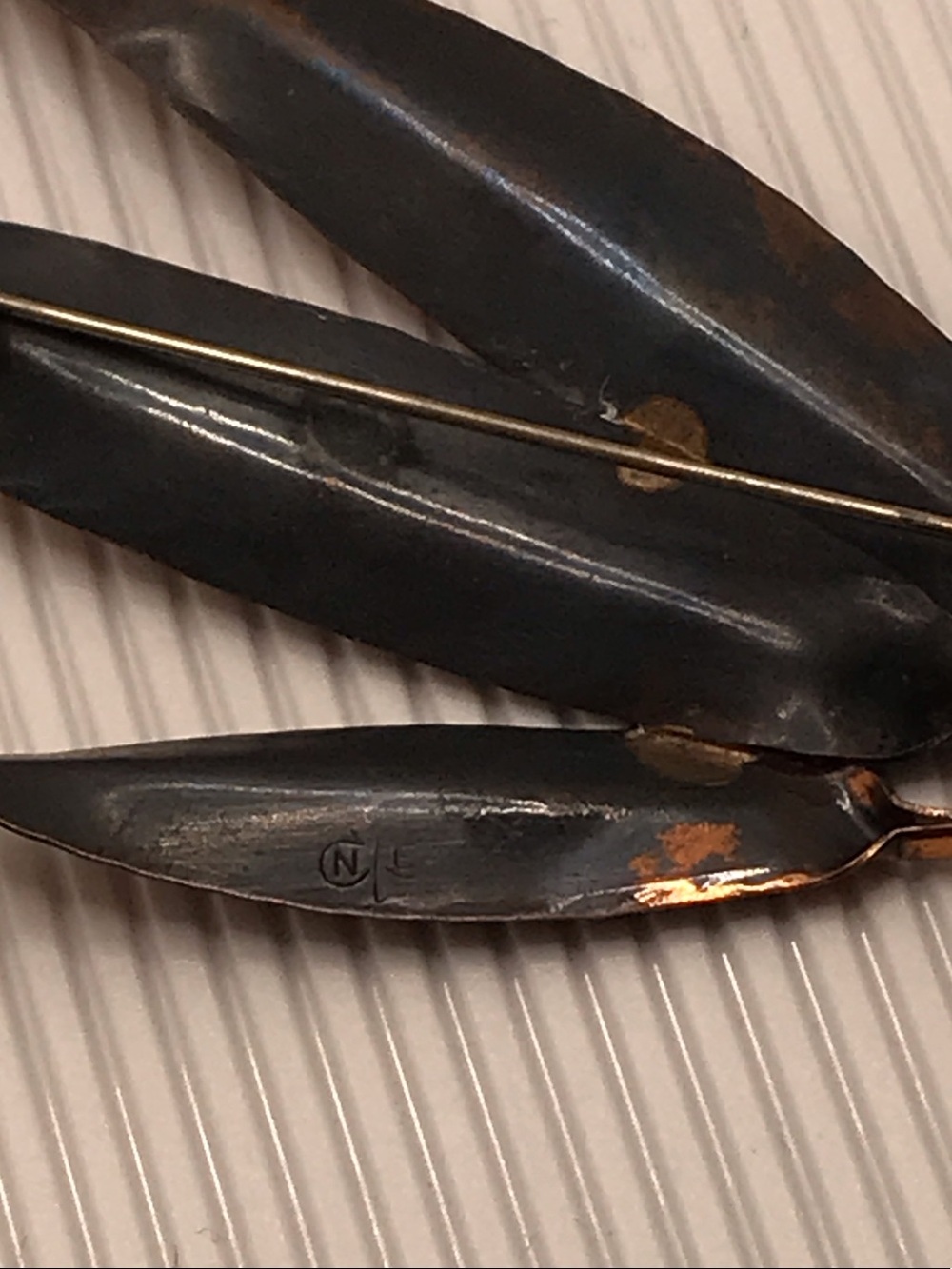 Vintage Stuart NYE Copper Feather Brooch - Picture 4 of 5